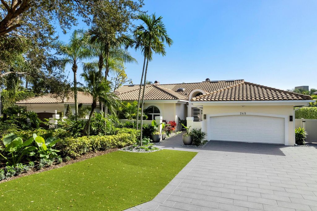Photo of 245 Regatta Drive, Jupiter, FL 33477 (MLS # R10959036)