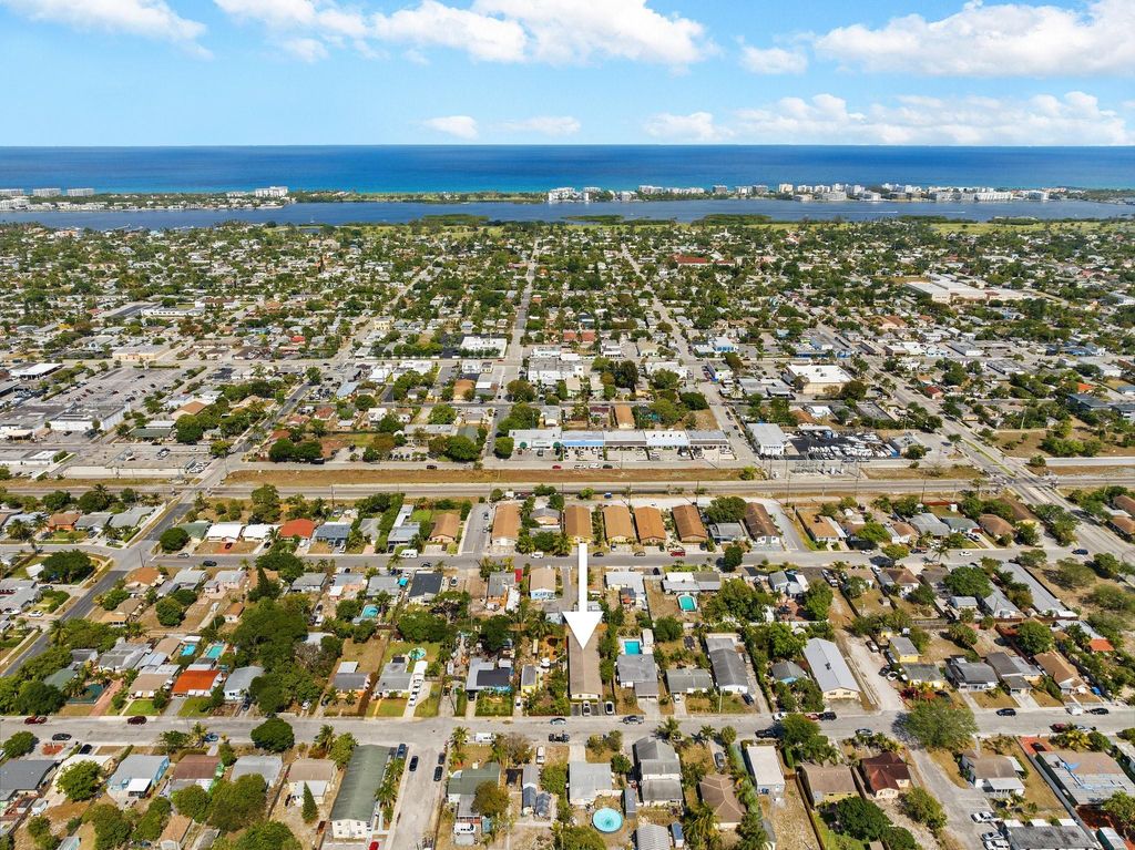 Photo of 1122 N E Street, Lake Worth Beach, FL 33460 (MLS # F10434019)