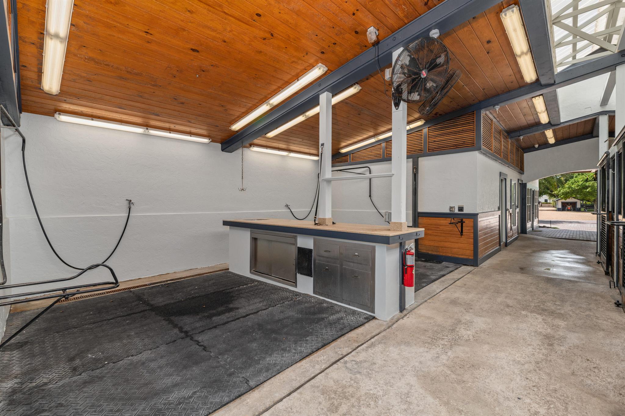 Acreage & Unrec - Residential