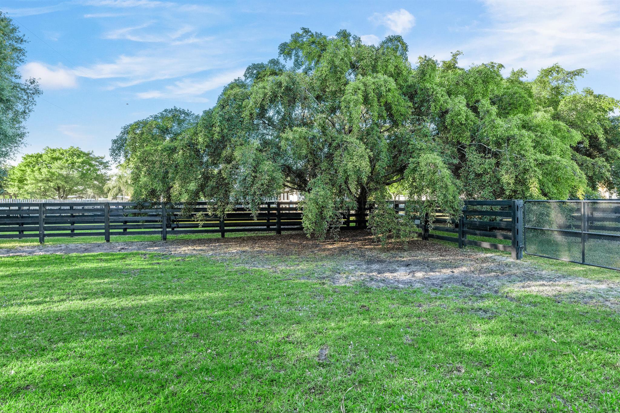 Acreage & Unrec - Residential