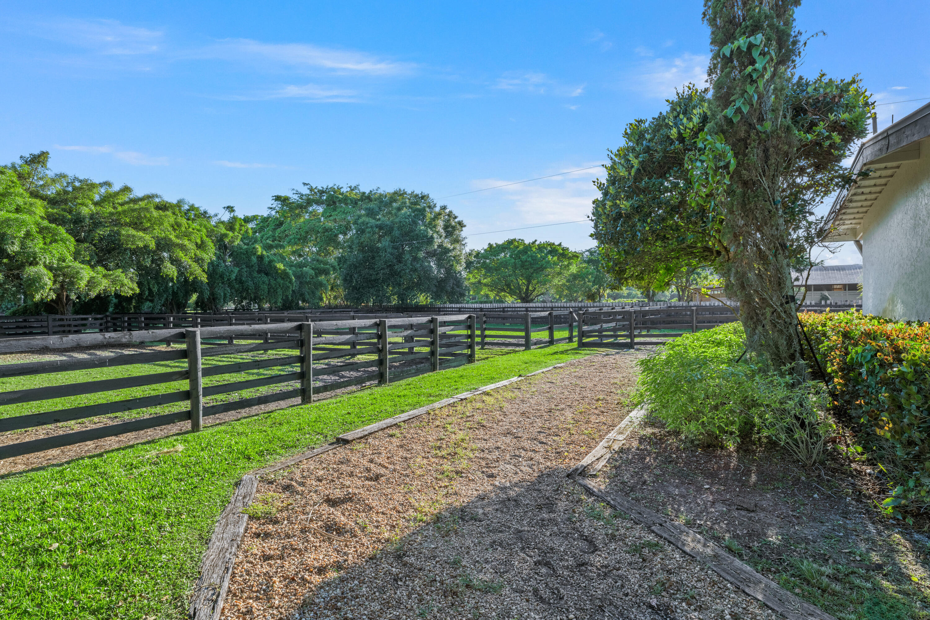 Acreage & Unrec - Residential