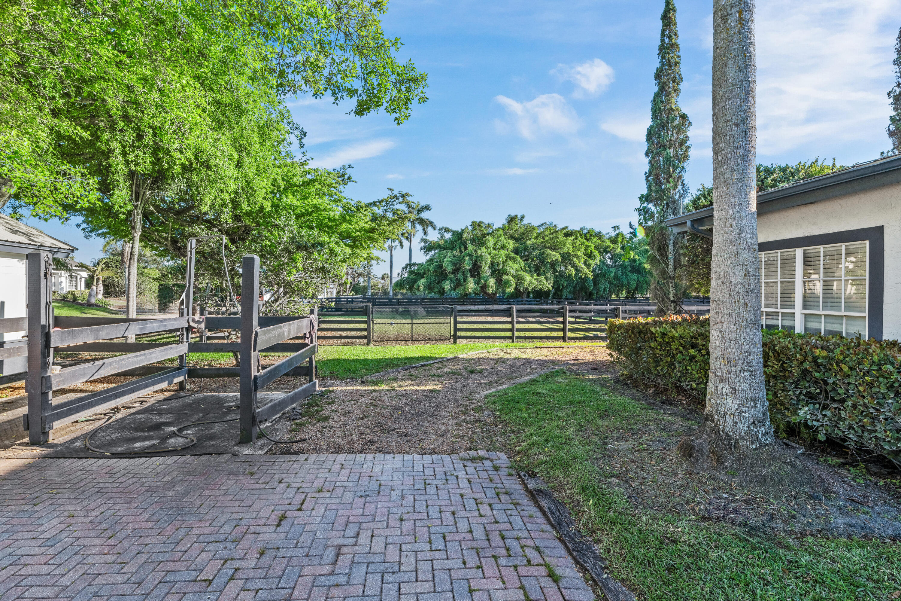 Acreage & Unrec - Residential