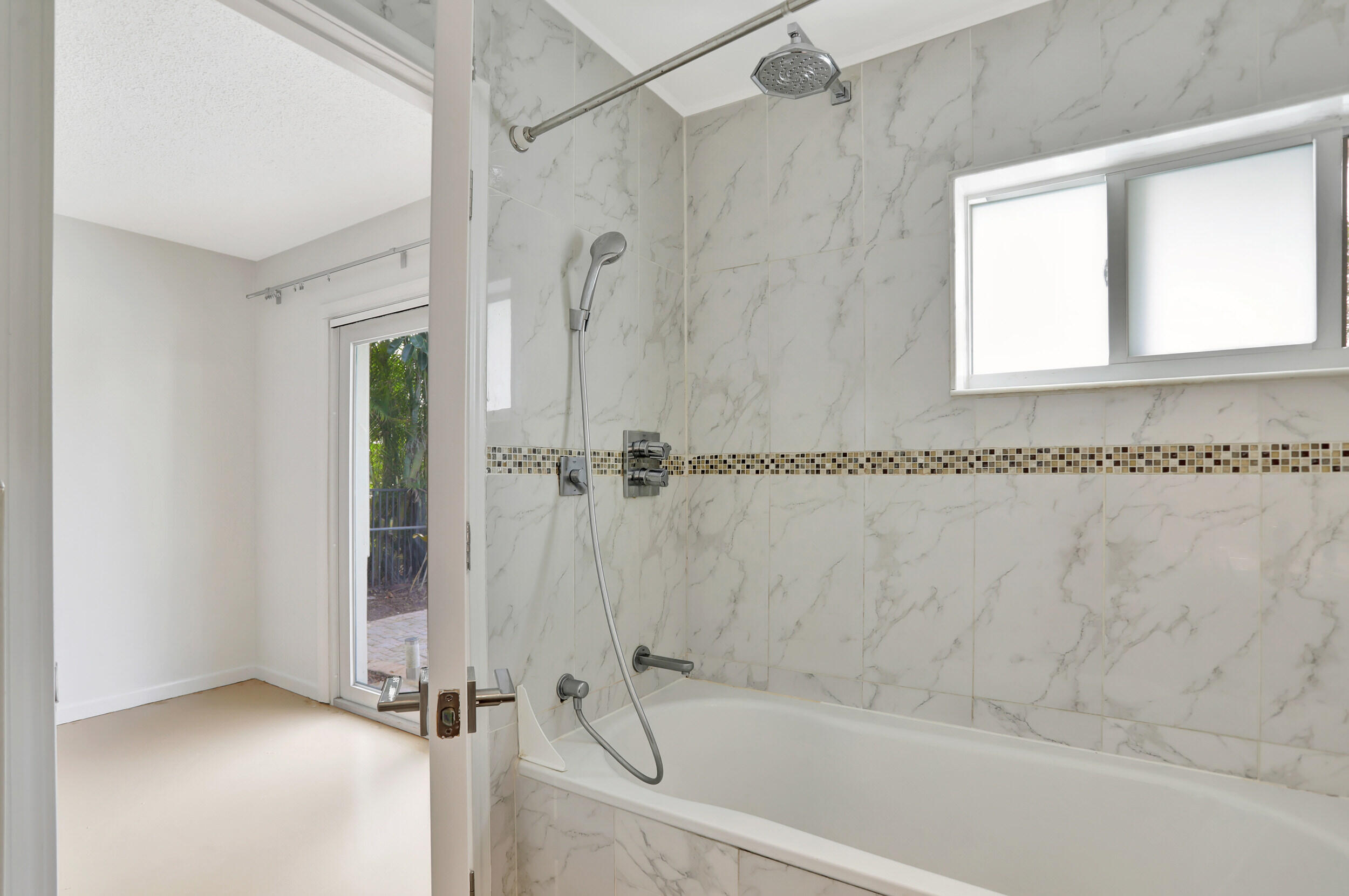 VENETIAN ISLES - Residential Lease