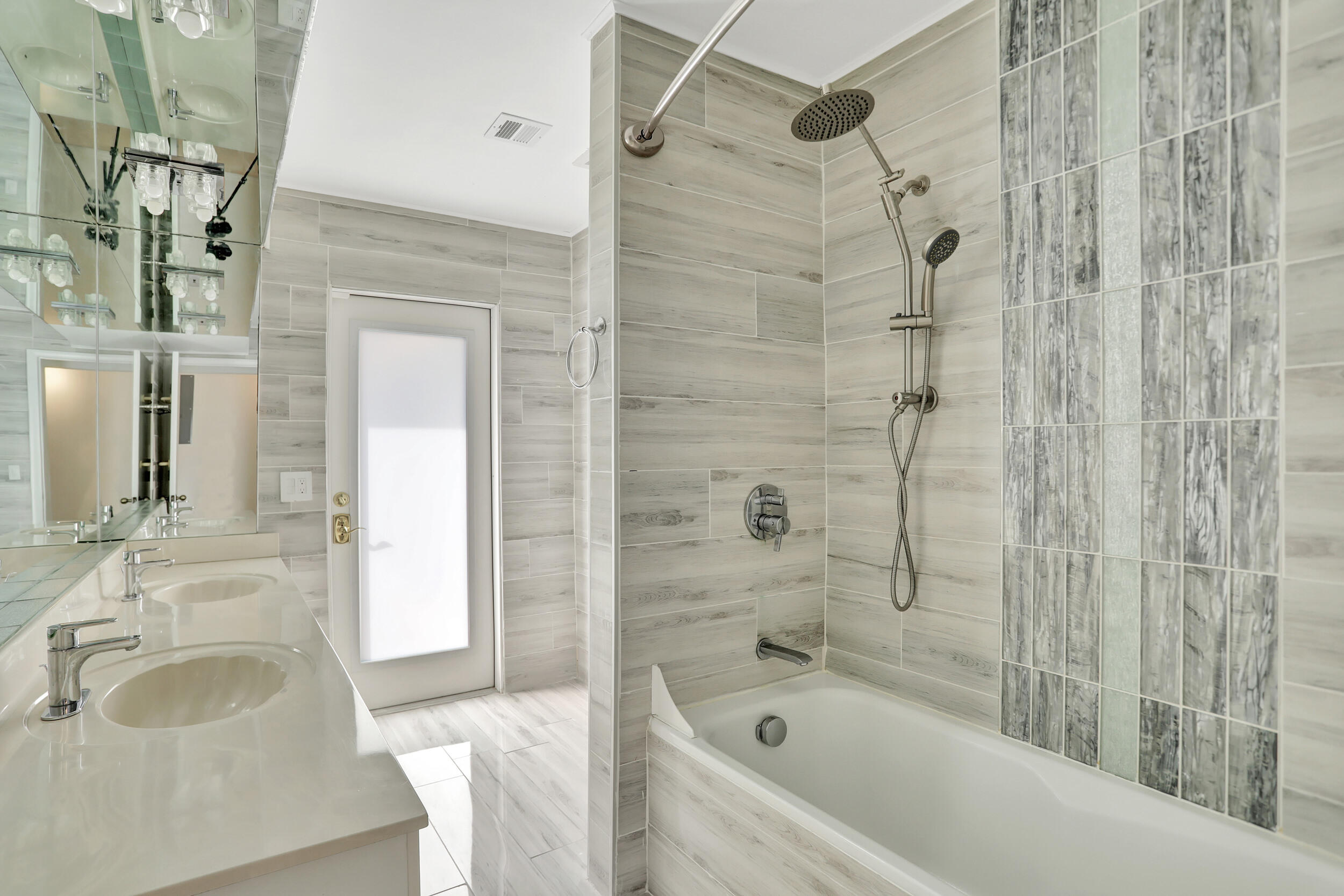 VENETIAN ISLES - Residential Lease