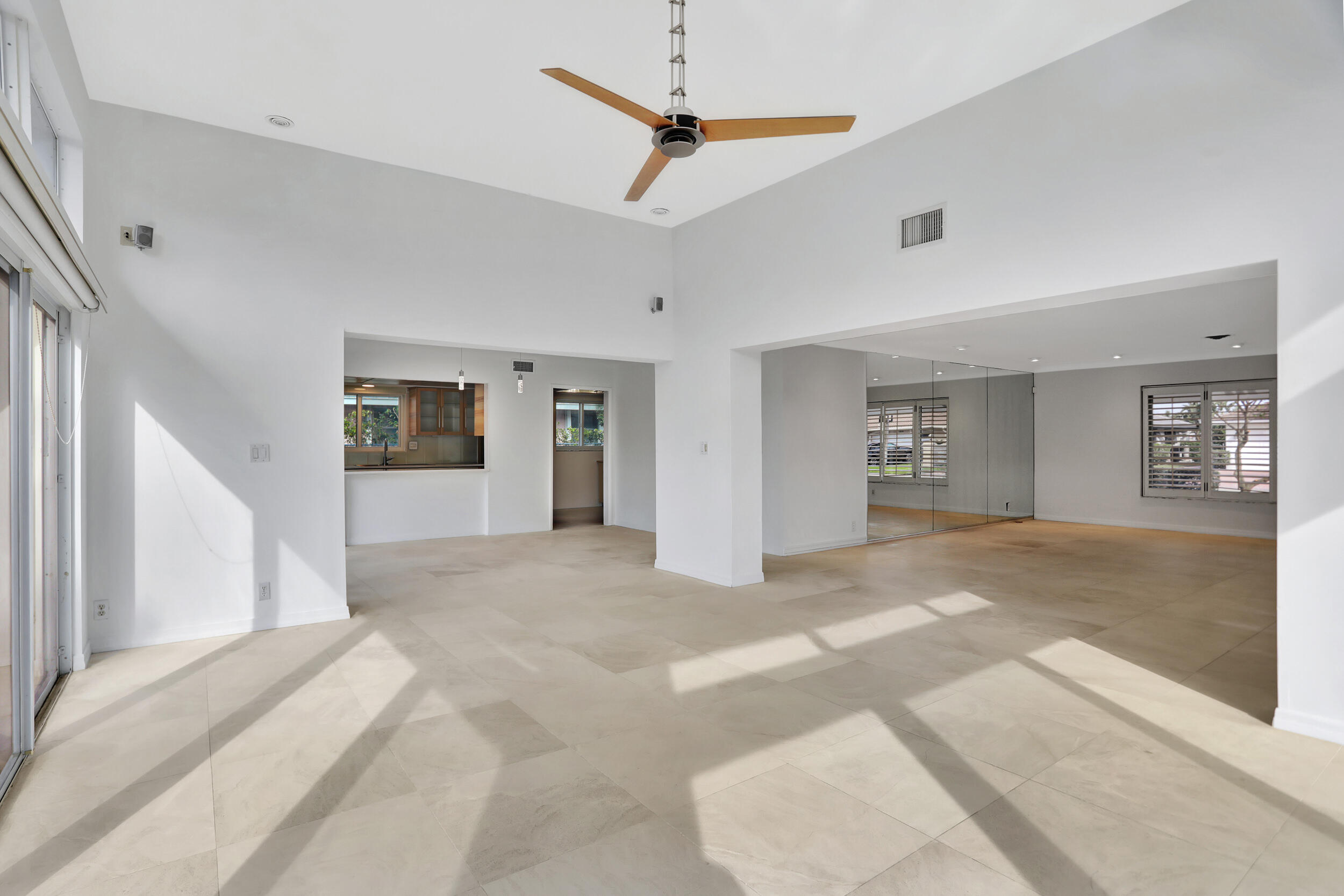 VENETIAN ISLES - Residential Lease