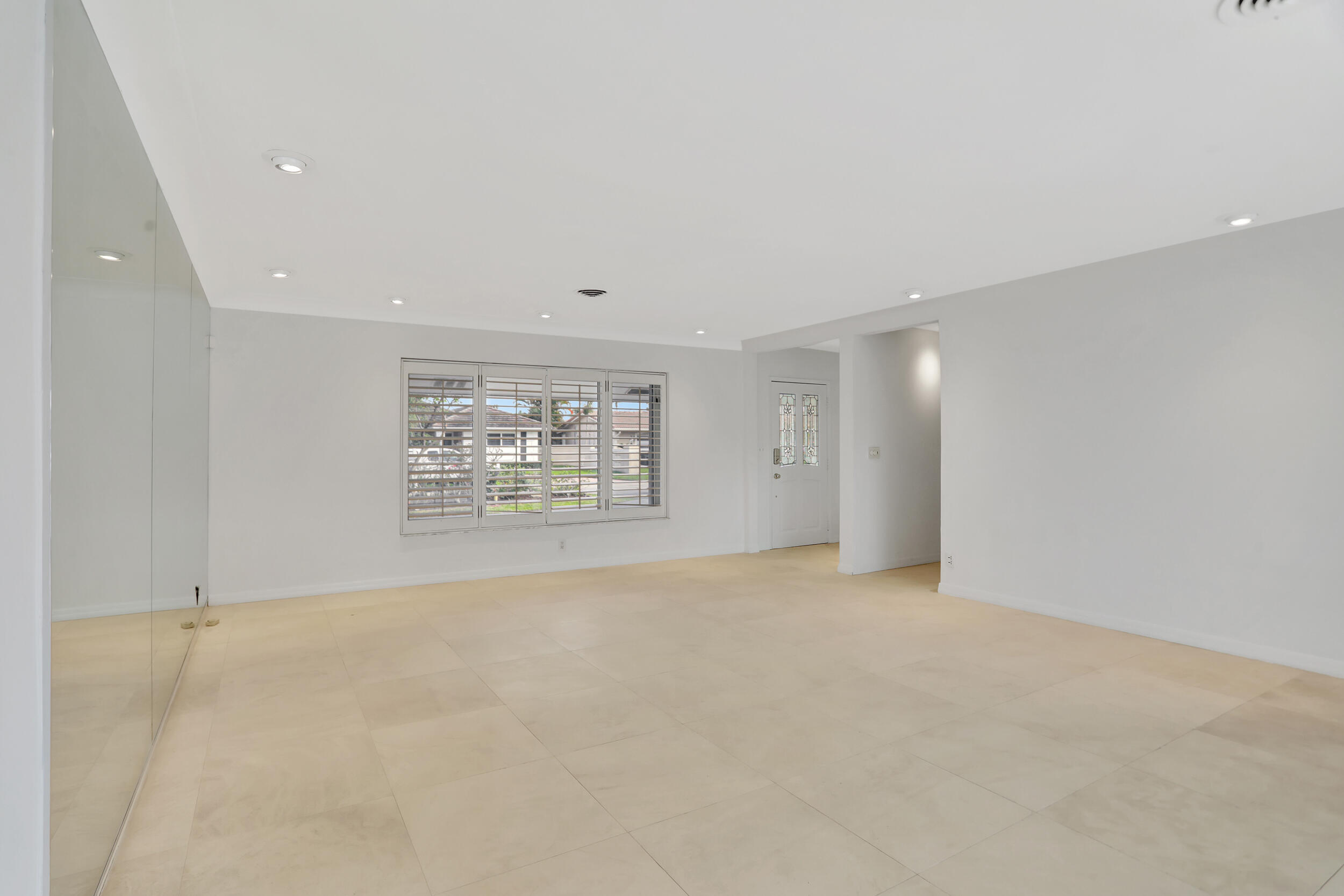 VENETIAN ISLES - Residential Lease