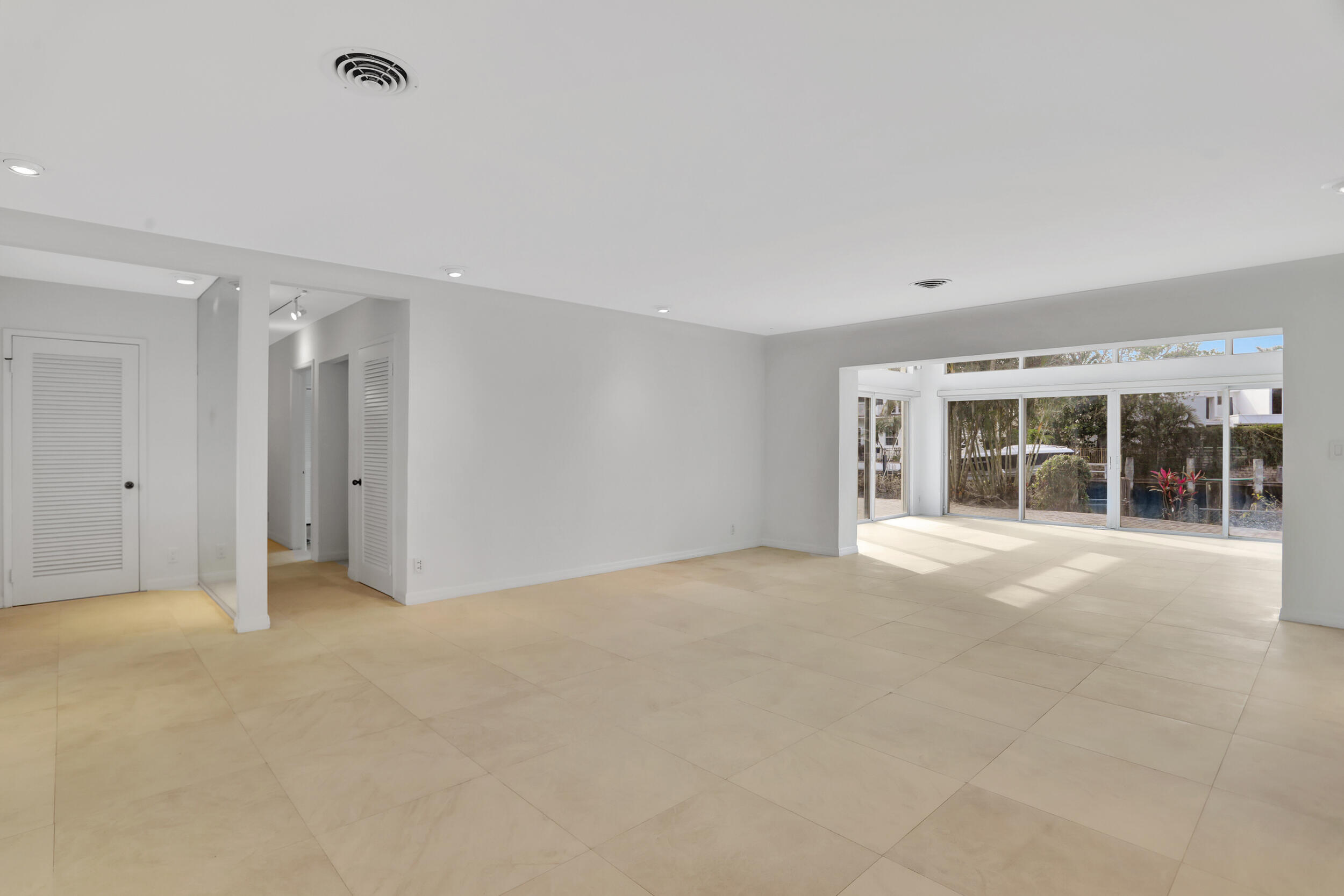 VENETIAN ISLES - Residential Lease