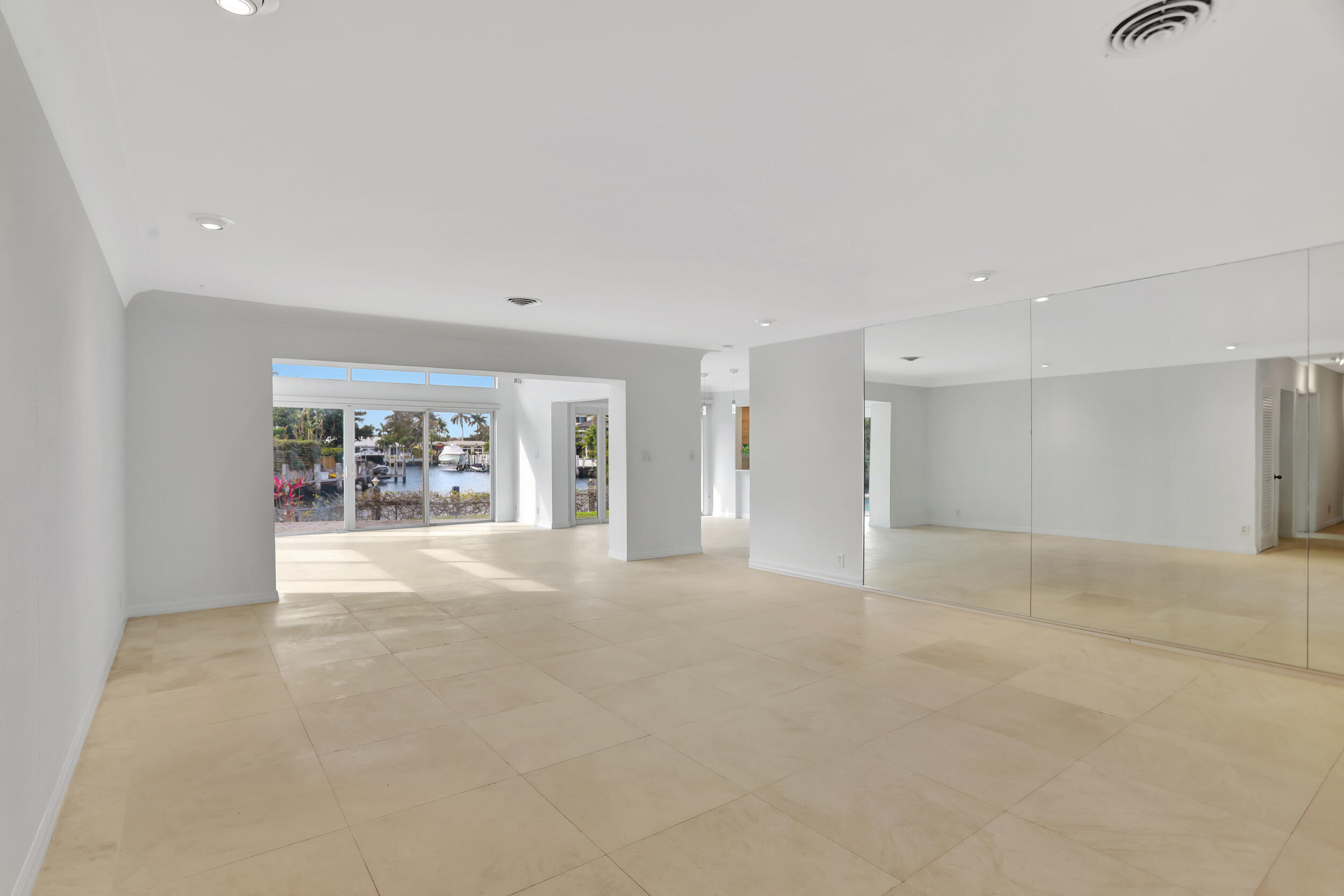 VENETIAN ISLES - Residential Lease