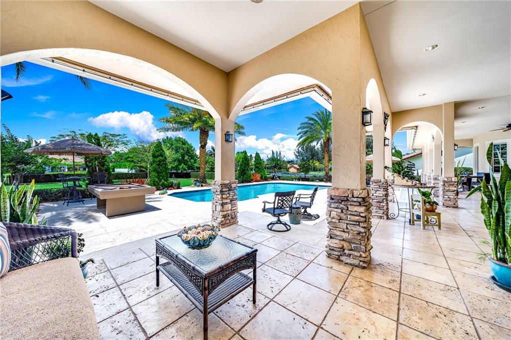 Live Oaks 103-10 B - Residential
