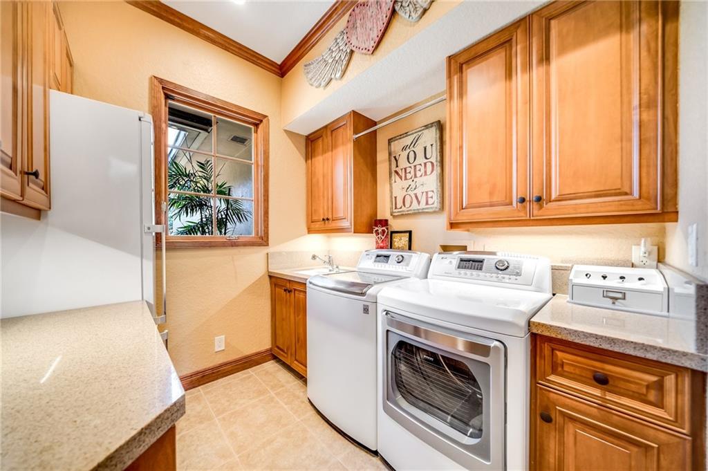 Live Oaks 103-10 B - Residential
