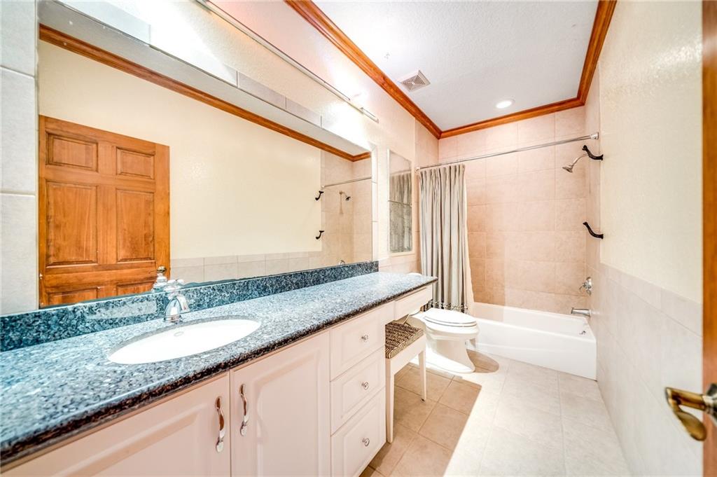 Live Oaks 103-10 B - Residential