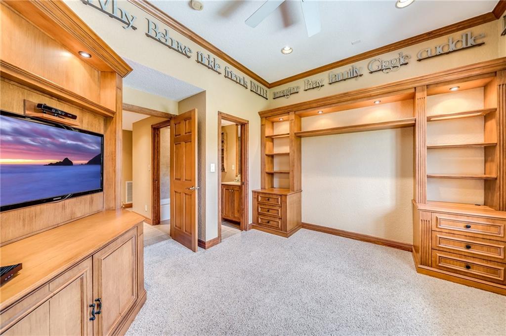 Live Oaks 103-10 B - Residential