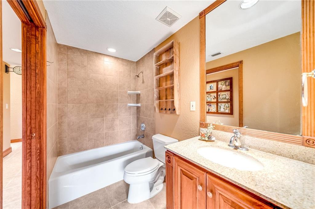 Live Oaks 103-10 B - Residential