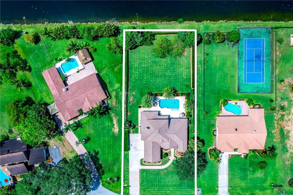 Live Oaks 103-10 B - Residential