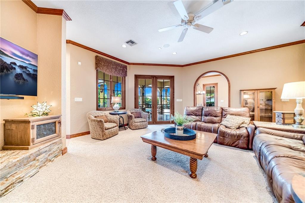 Live Oaks 103-10 B - Residential