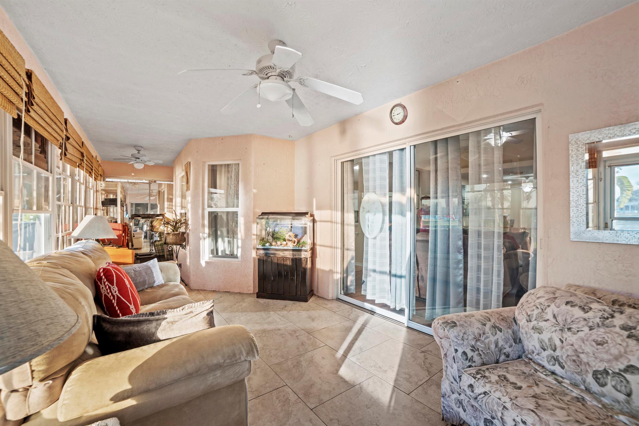 SPANISH LAKES FAIRWAYS NE - Residential