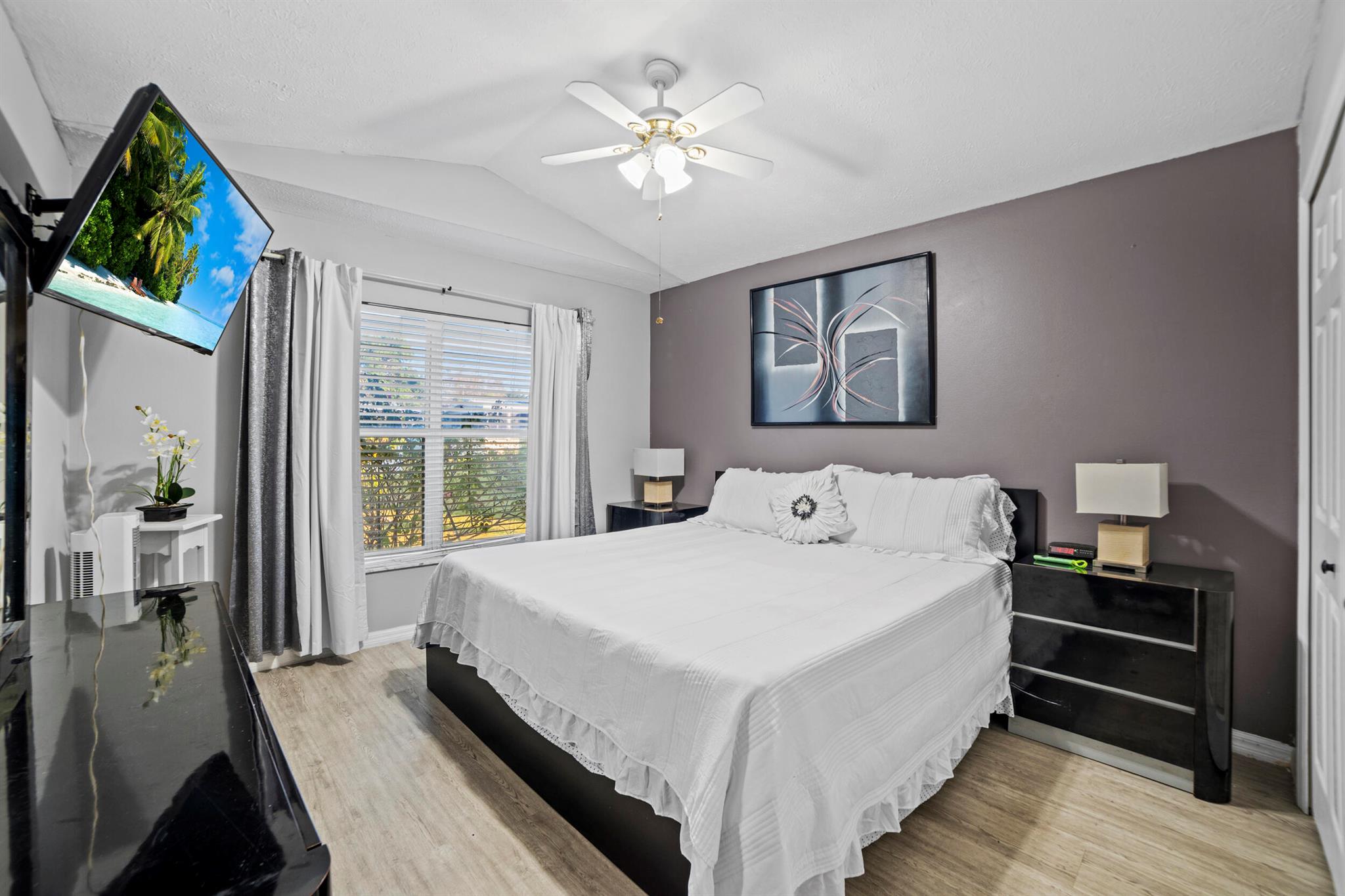 SPANISH LAKES FAIRWAYS NE - Residential