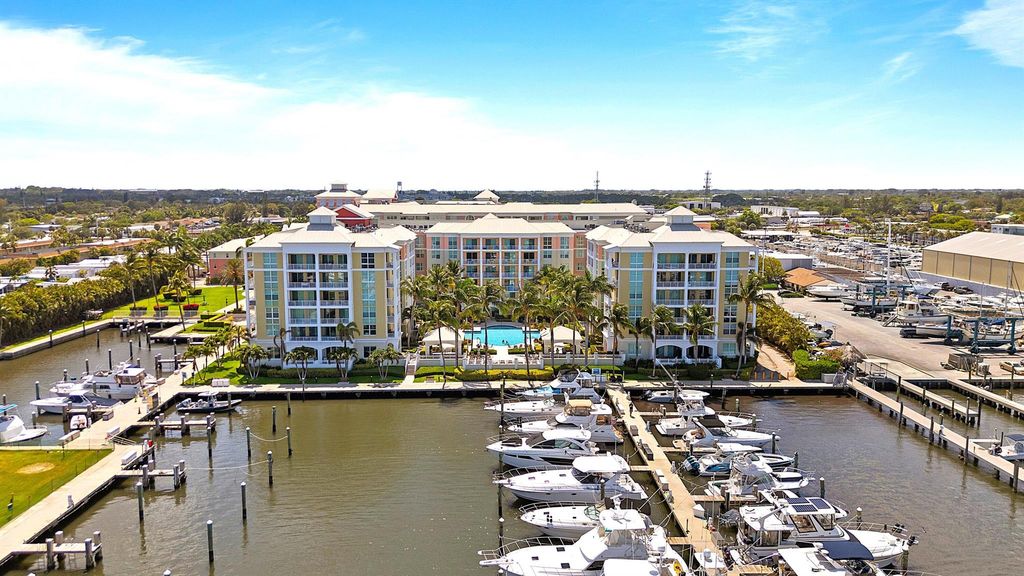 Photo of 804 E Windward Way #301, Lantana, FL 33462 (MLS # R11094226)