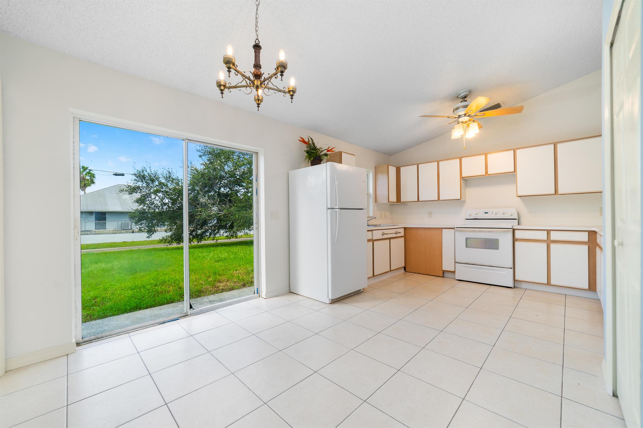 SEBASTIAN HIGHLANDS UNIT - Residential