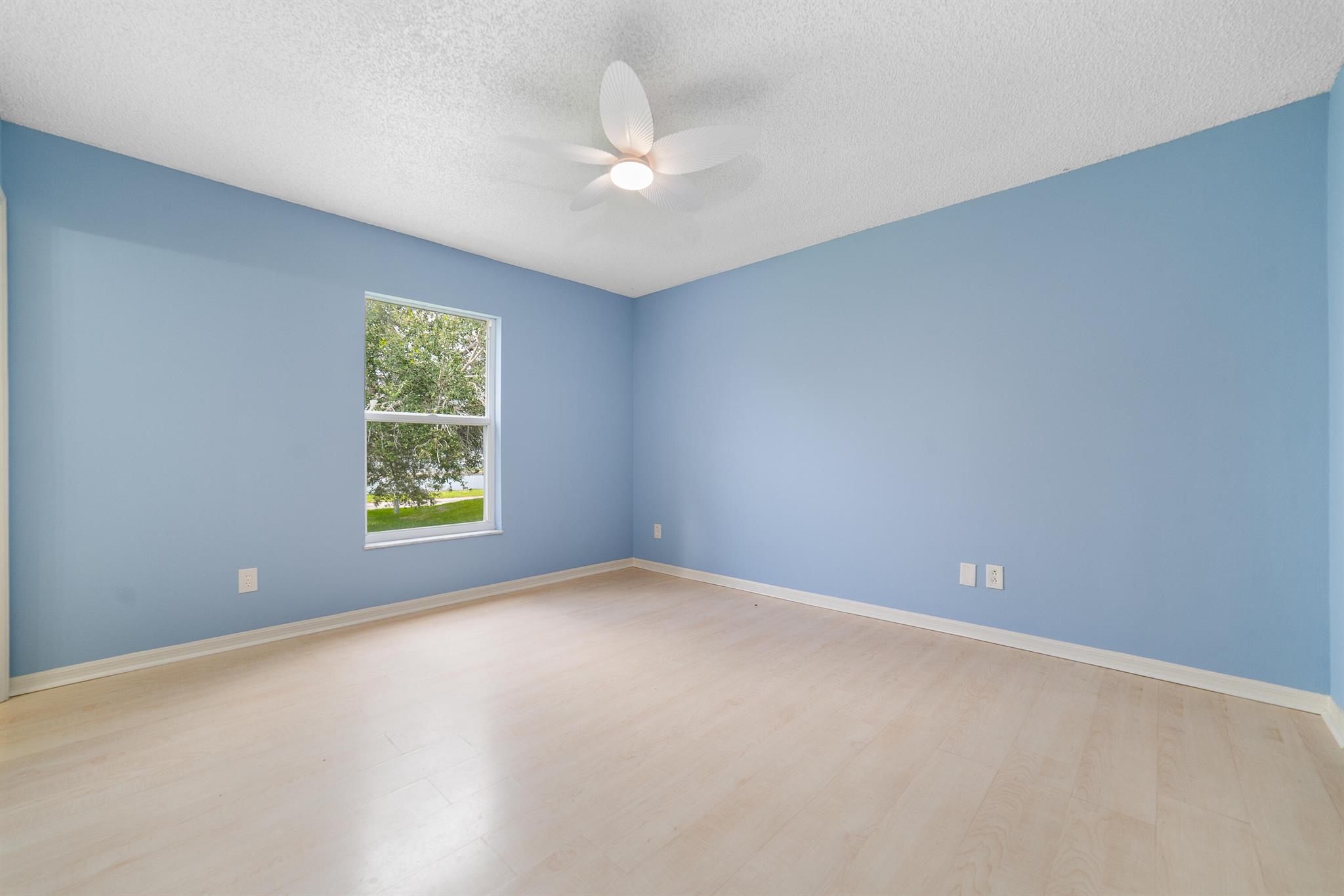 SEBASTIAN HIGHLANDS UNIT - Residential