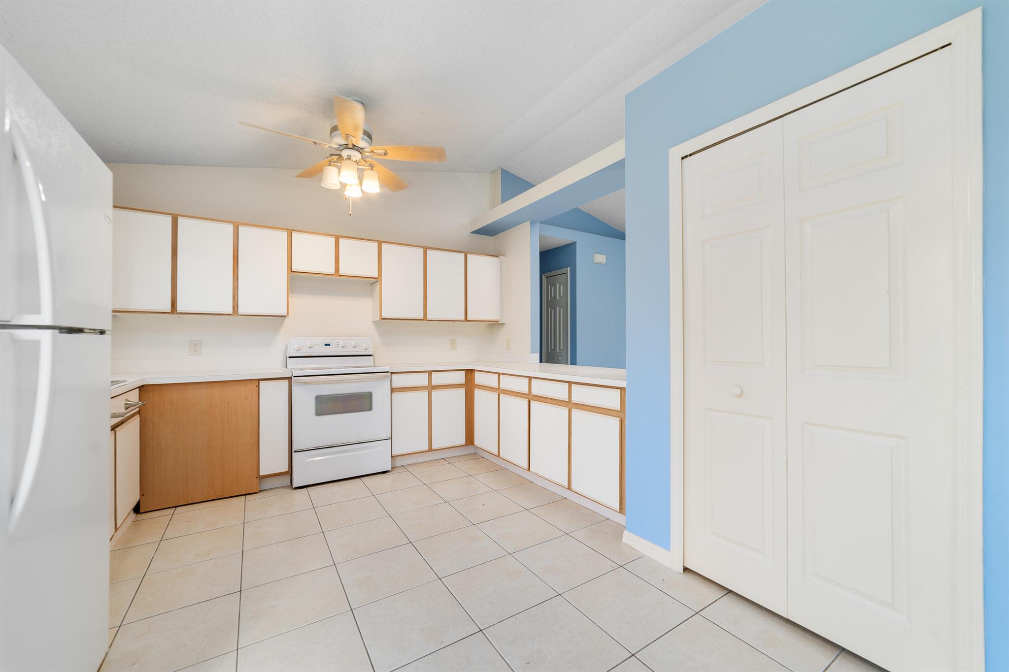 SEBASTIAN HIGHLANDS UNIT - Residential