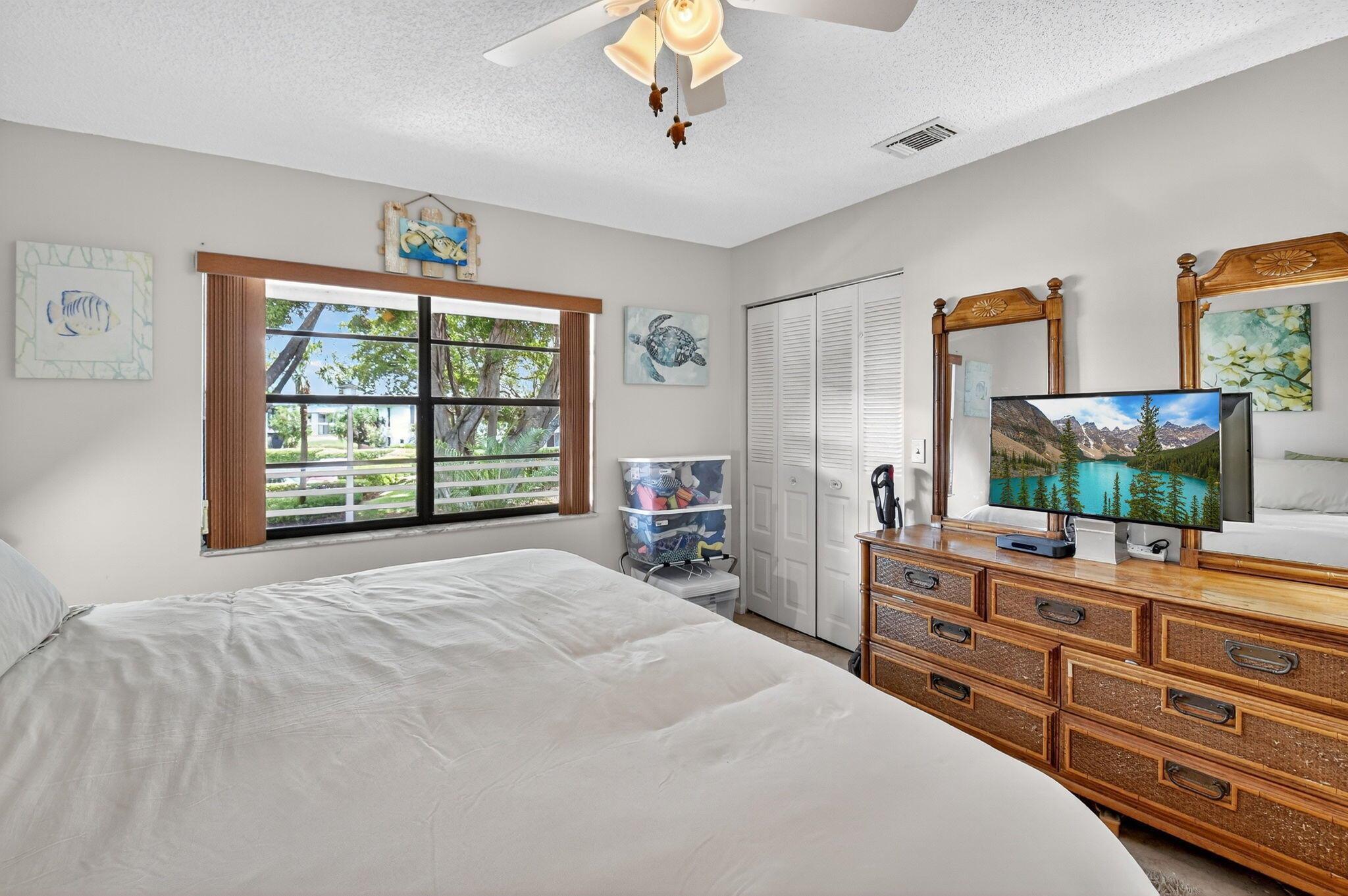 SOUTHPORT AT HUNTERS RUN - Residential