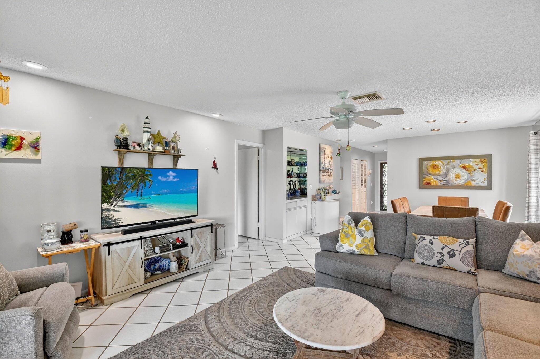 SOUTHPORT AT HUNTERS RUN - Residential