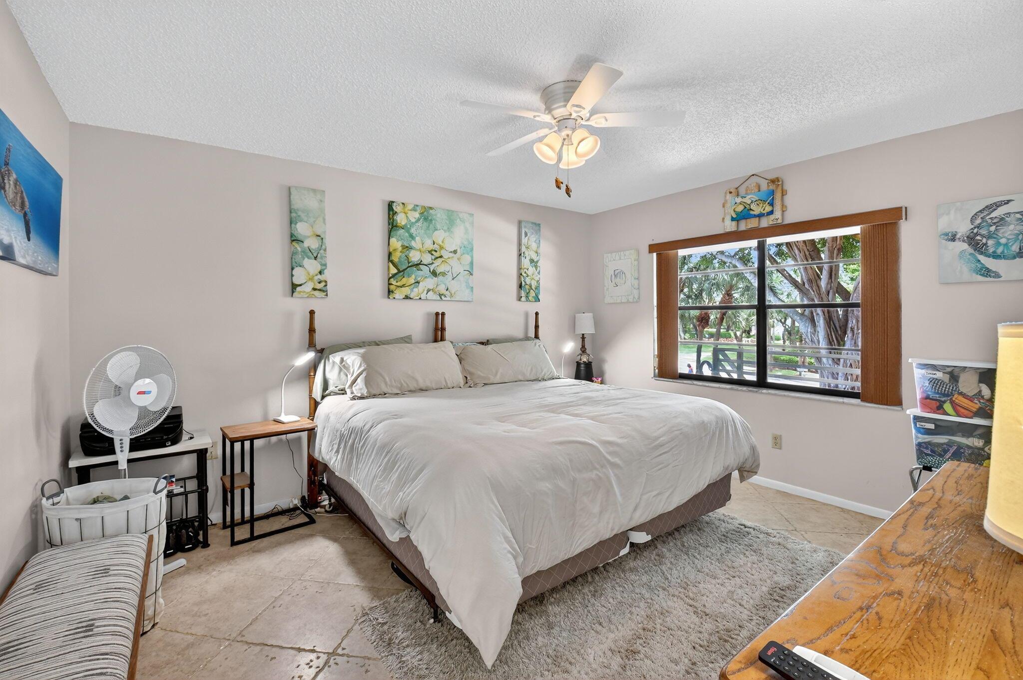 SOUTHPORT AT HUNTERS RUN - Residential