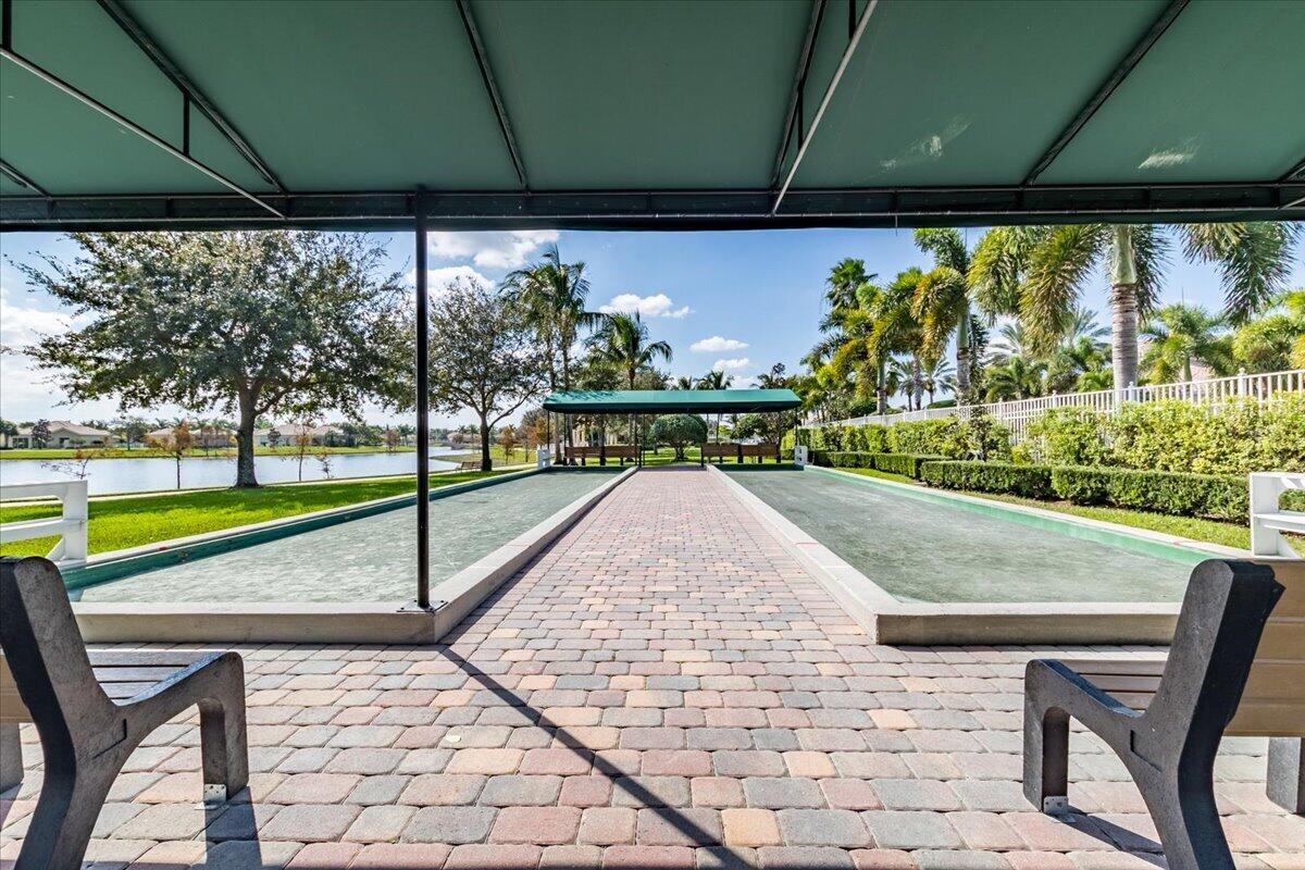 VILLAGEWALK OF WELLINGTON 1 - Residential