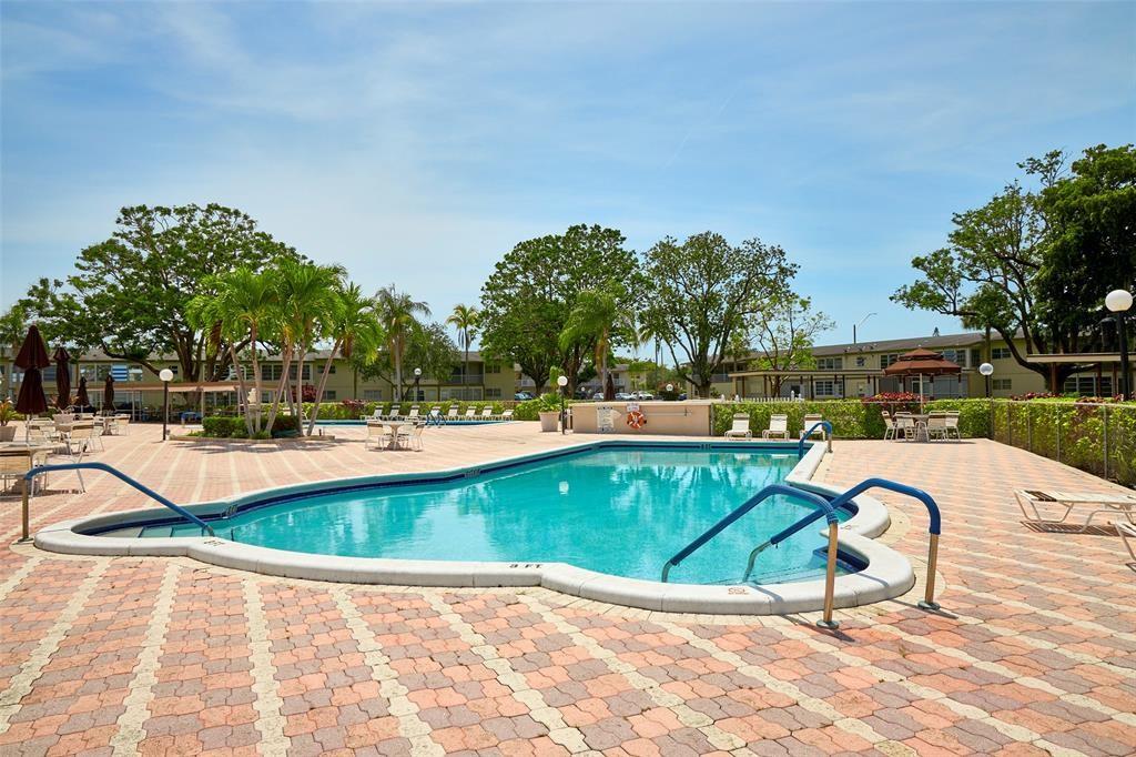 ORIOLE GARDENS TWO - Residential