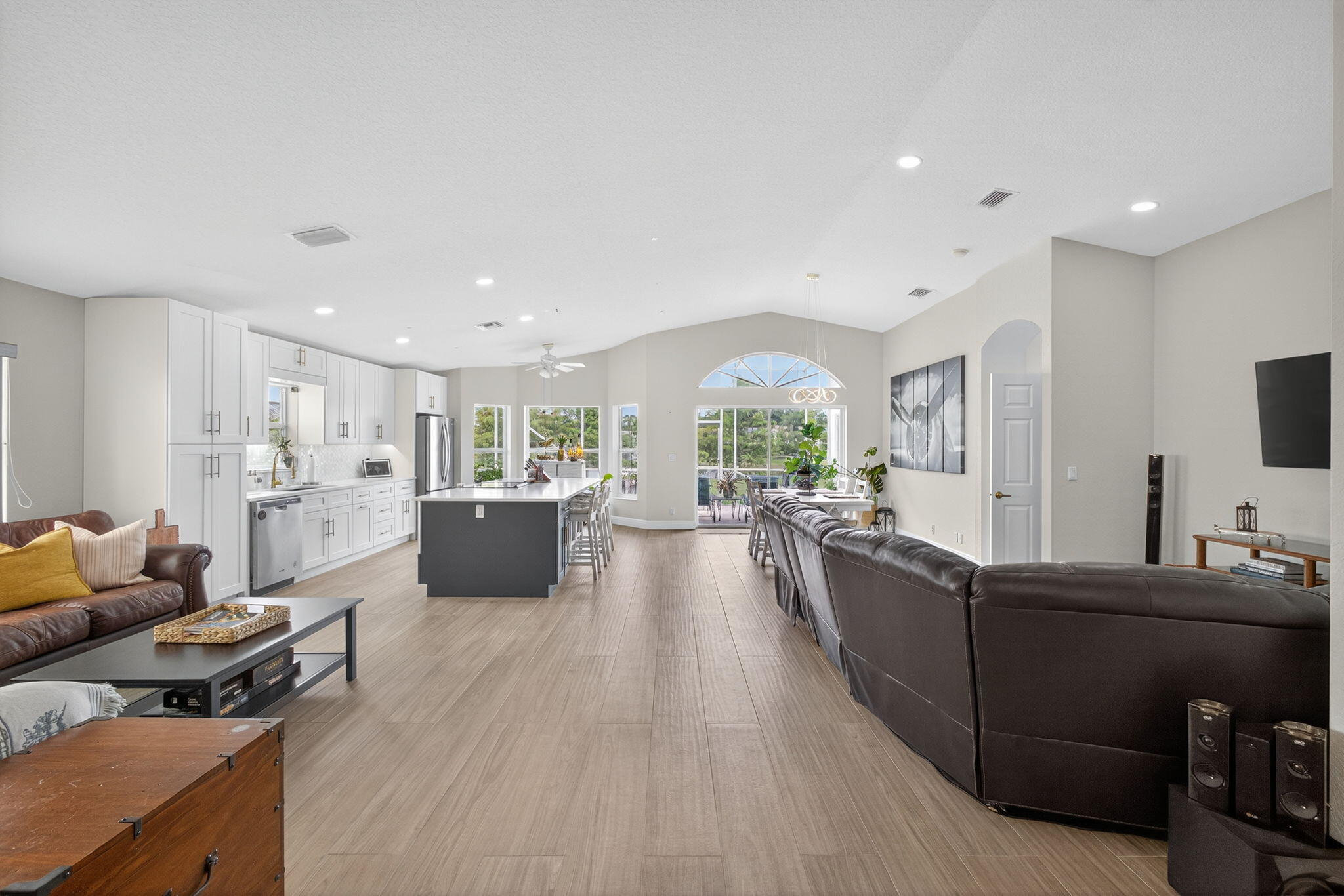 LAKEFIELD OF THE LANDINGS AT WELLINGTON 2A - Residential Lease