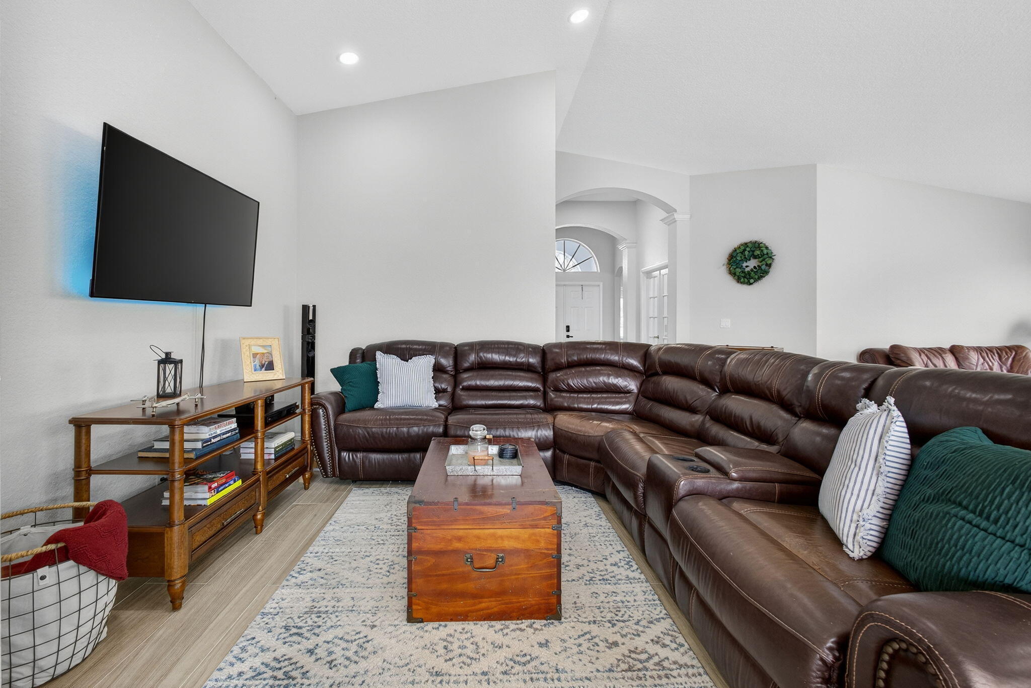 LAKEFIELD OF THE LANDINGS AT WELLINGTON 2A - Residential Lease