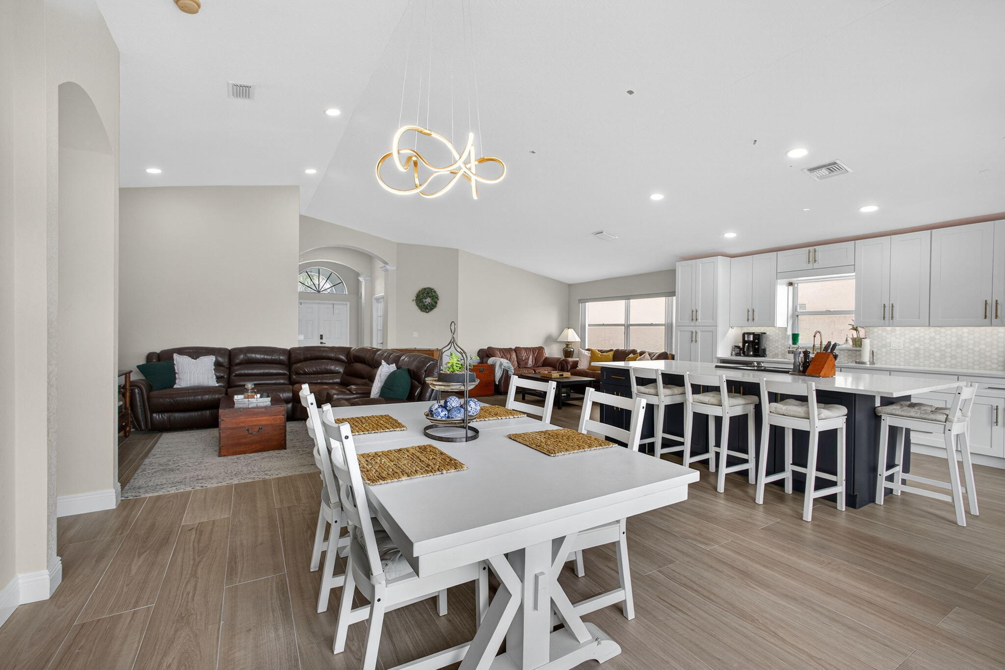 LAKEFIELD OF THE LANDINGS AT WELLINGTON 2A - Residential Lease