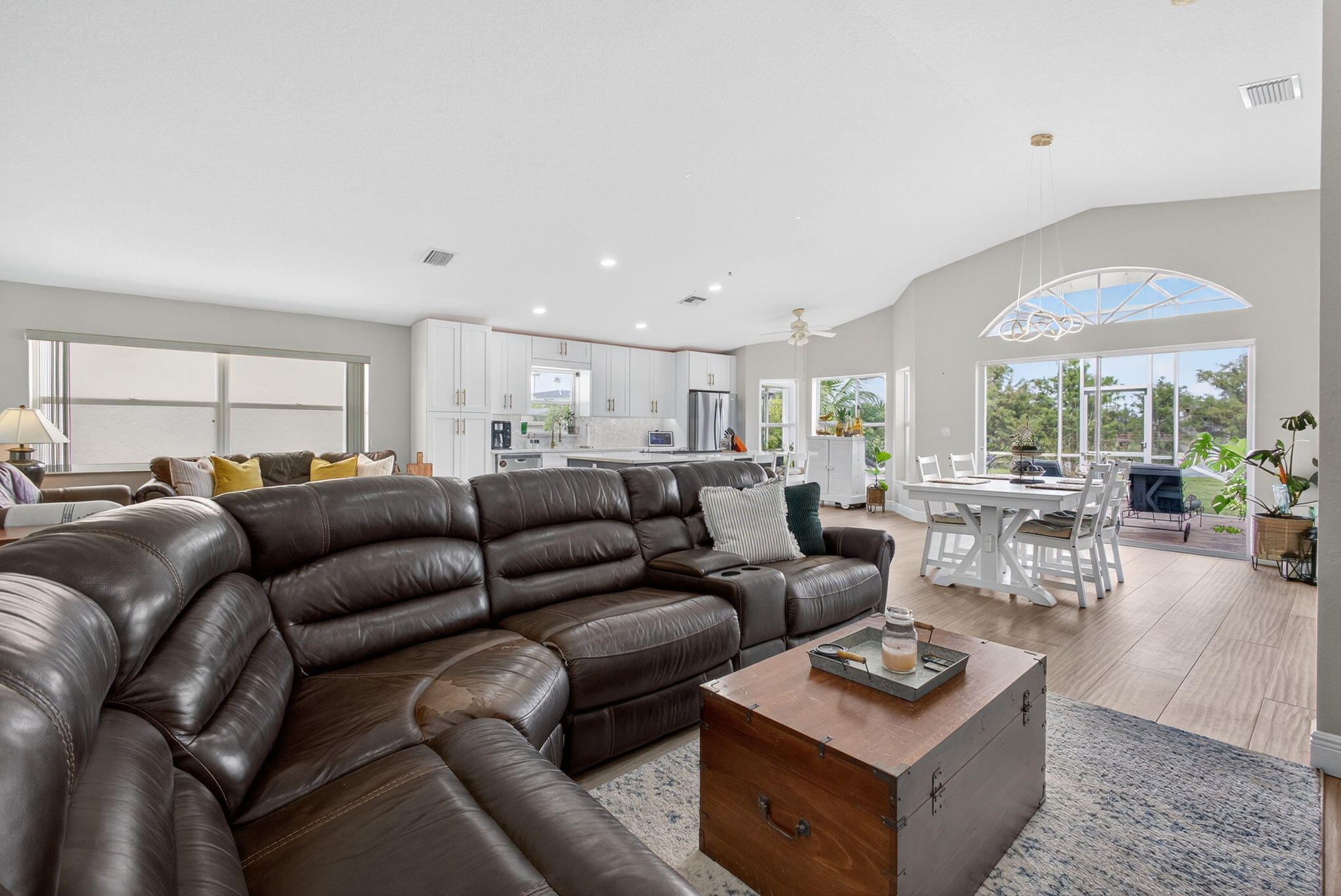 LAKEFIELD OF THE LANDINGS AT WELLINGTON 2A - Residential Lease
