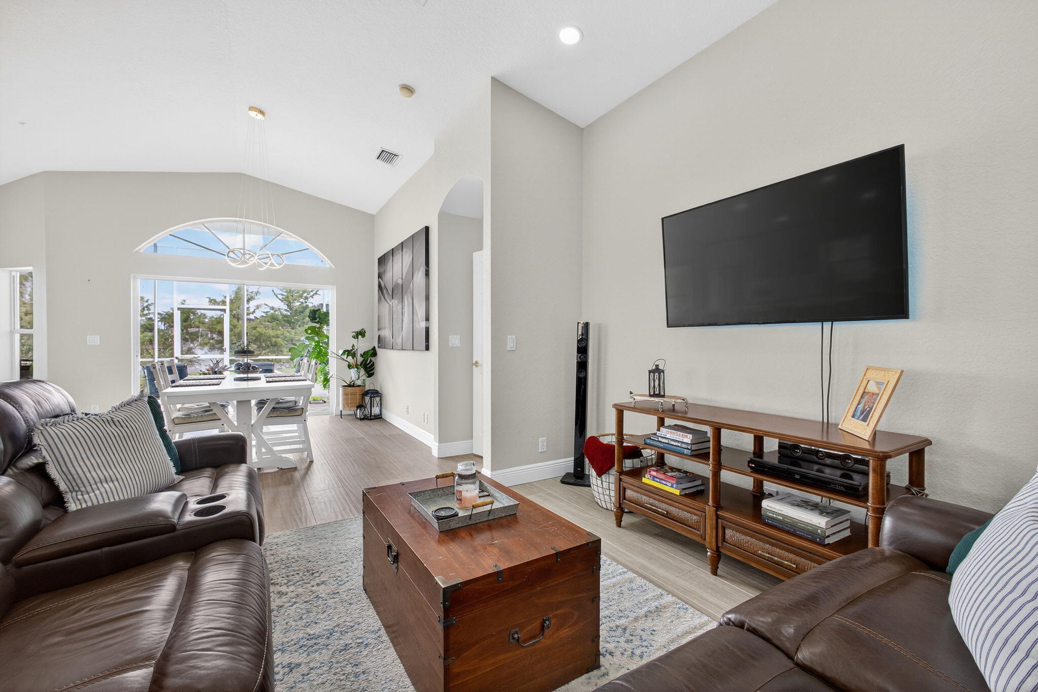 LAKEFIELD OF THE LANDINGS AT WELLINGTON 2A - Residential Lease