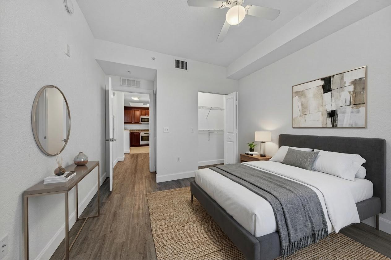 VIZCAYA LAKES CONDO - Residential Lease