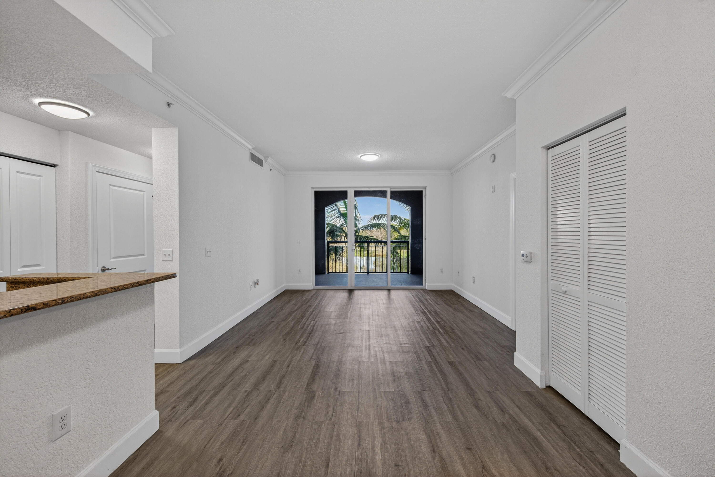 VIZCAYA LAKES CONDO - Residential Lease