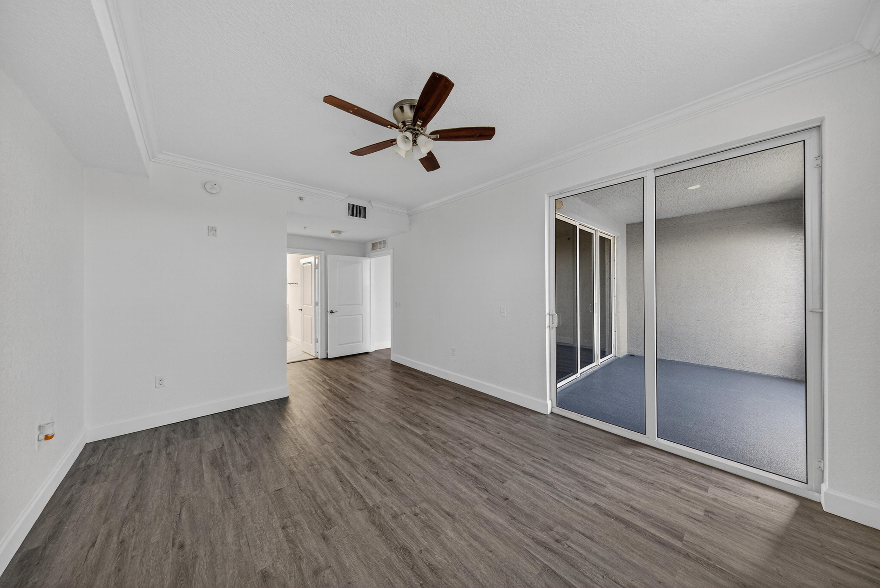 VIZCAYA LAKES CONDO - Residential Lease