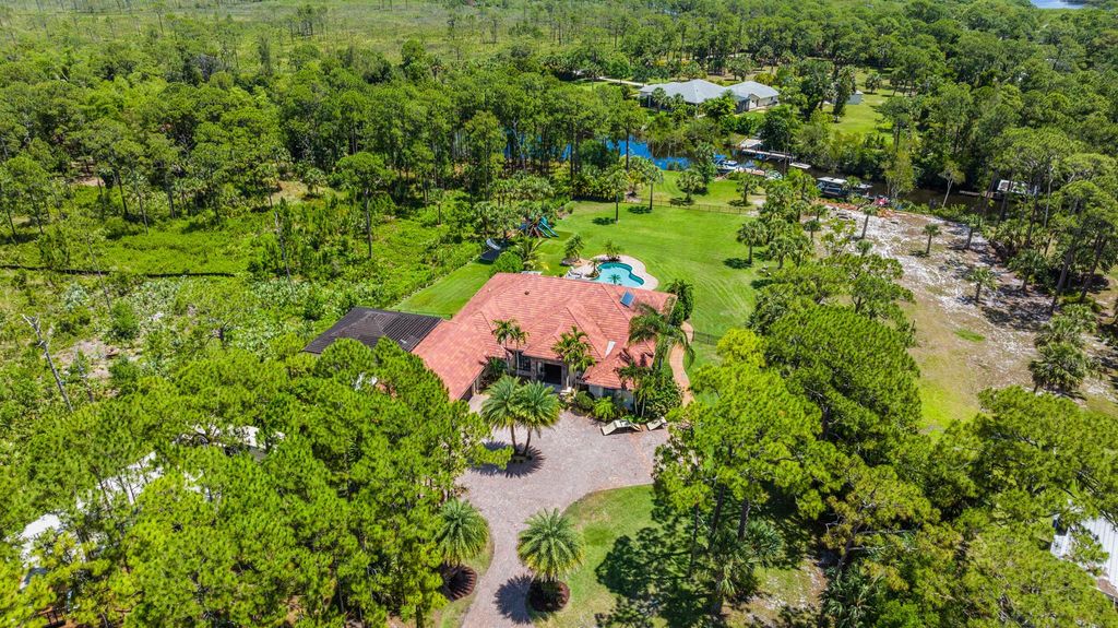 Photo of 7605 SE Rivers Edge Street, Jupiter, FL 33458 (MLS # R10805772)
