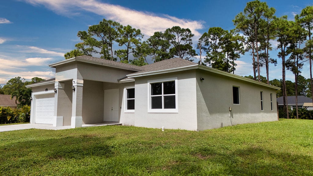 Photo of 16569 77th Lane N, Loxahatchee, FL 33470 (MLS # B26093456)
