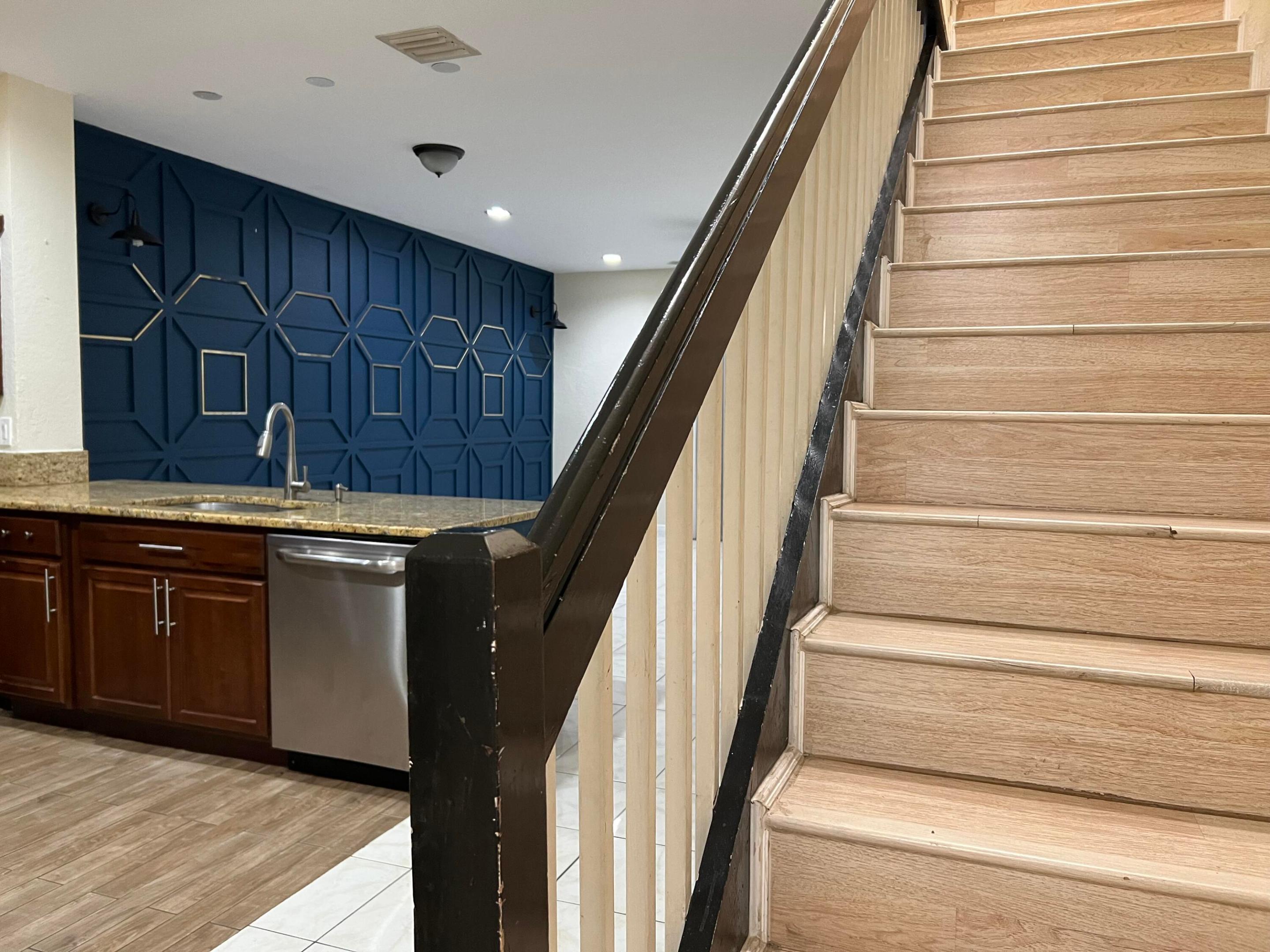 KENSINGTON GARDENS CONDO - Residential Lease