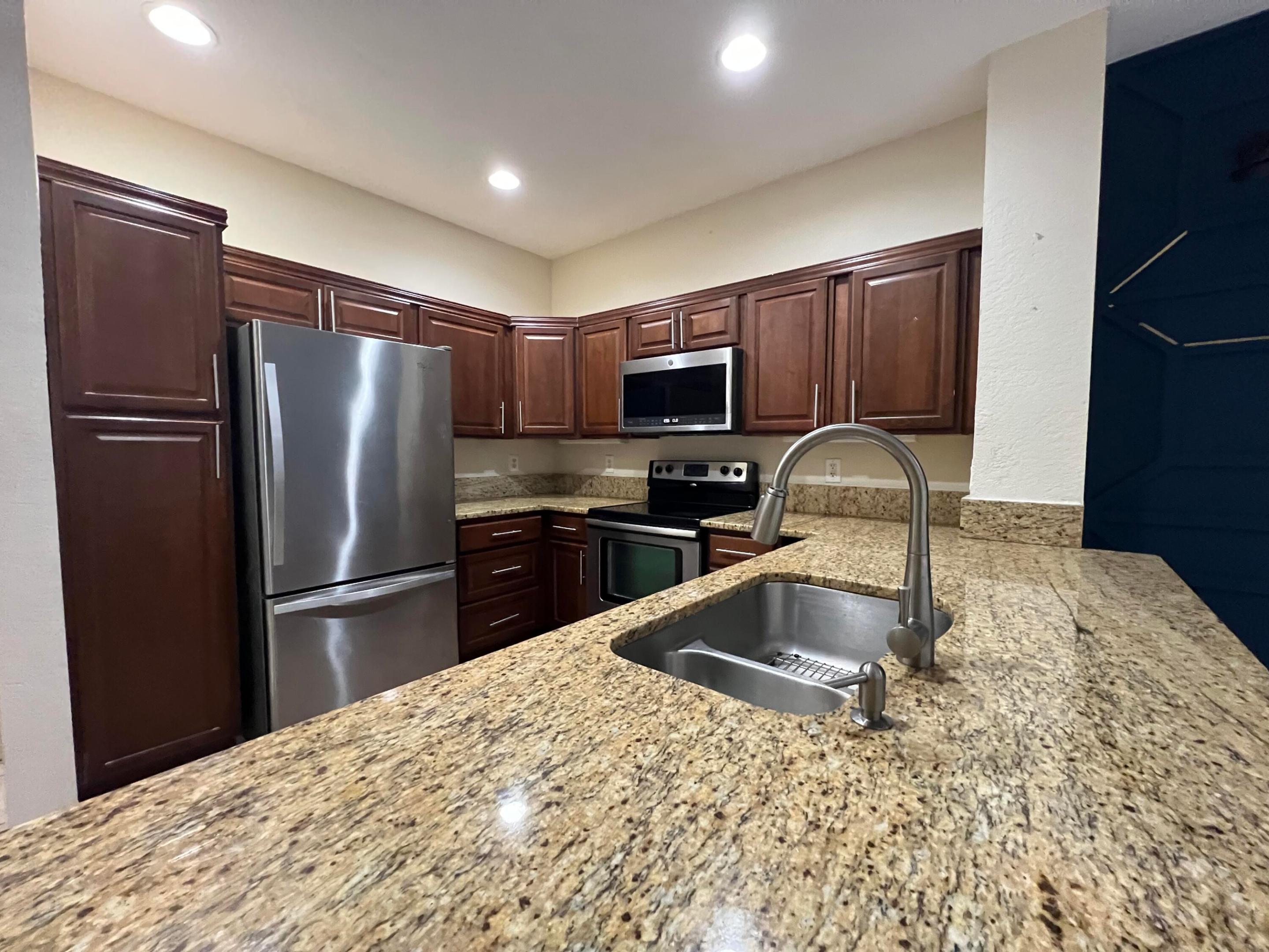 KENSINGTON GARDENS CONDO - Residential Lease