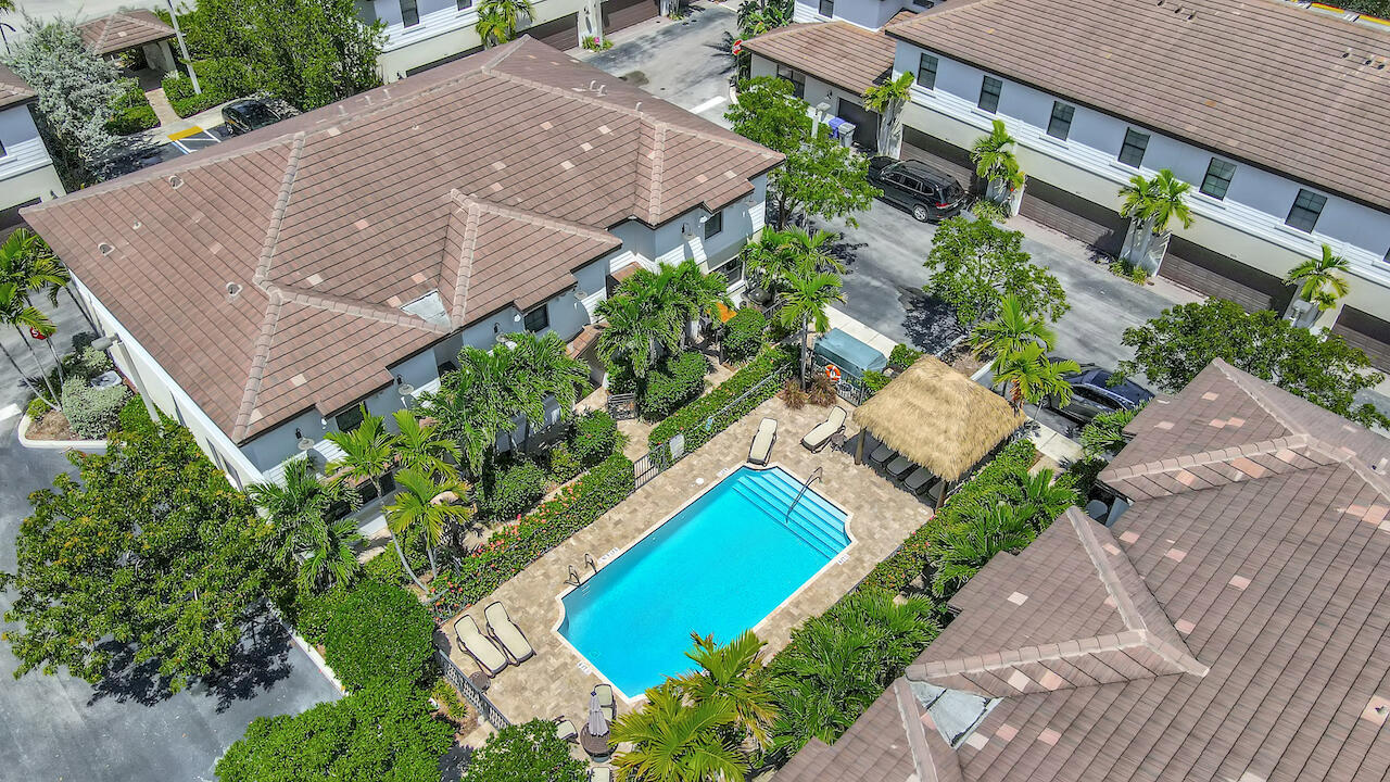 BAREFOOT BEACH VILLAS - Residential Lease