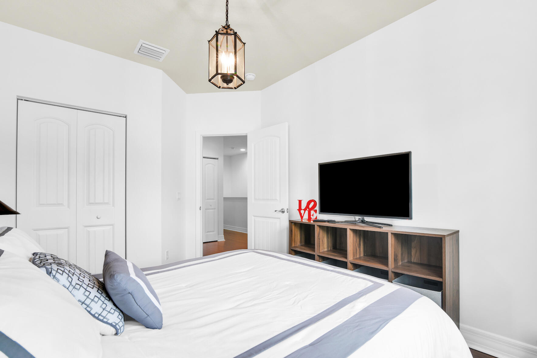 BAREFOOT BEACH VILLAS - Residential Lease