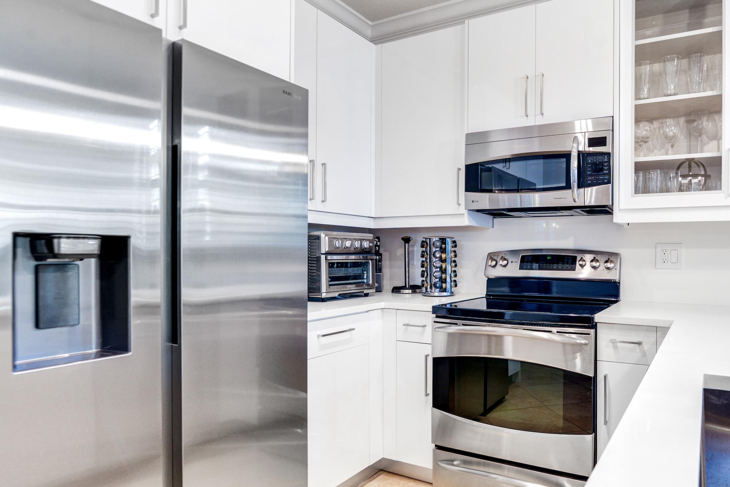 BAREFOOT BEACH VILLAS - Residential Lease