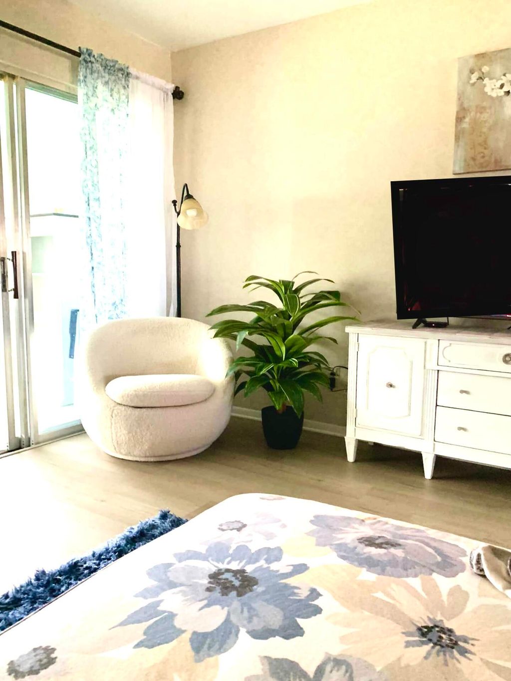 Photo of 2929 SE Ocean Boulevard #117, Stuart, FL 34996 (MLS # B26013822)