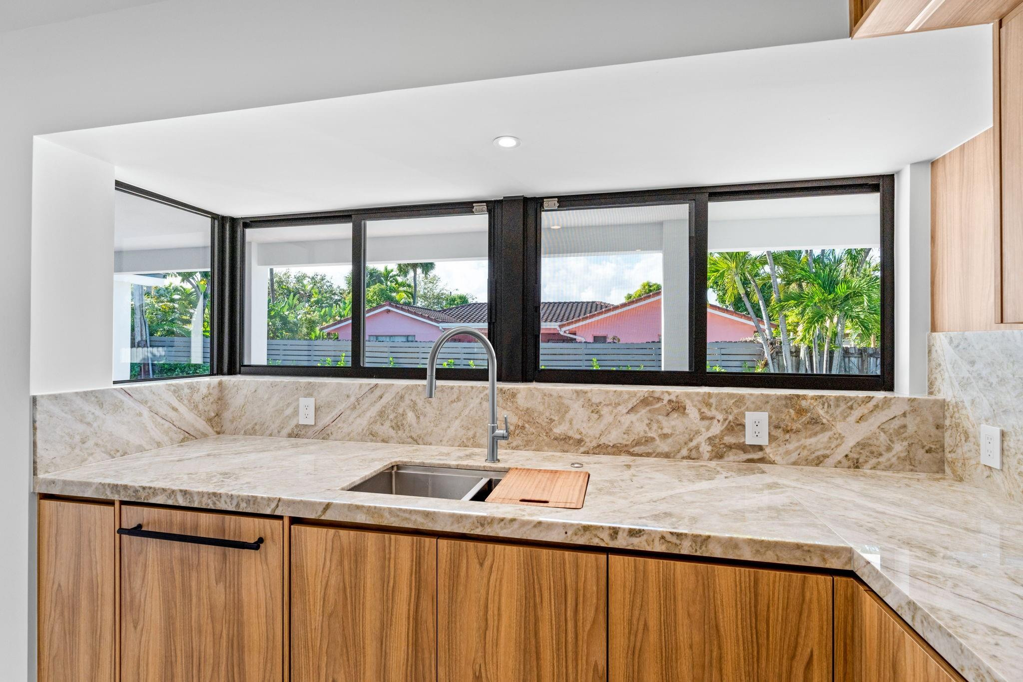 20500 Highland Lakes Boulevard