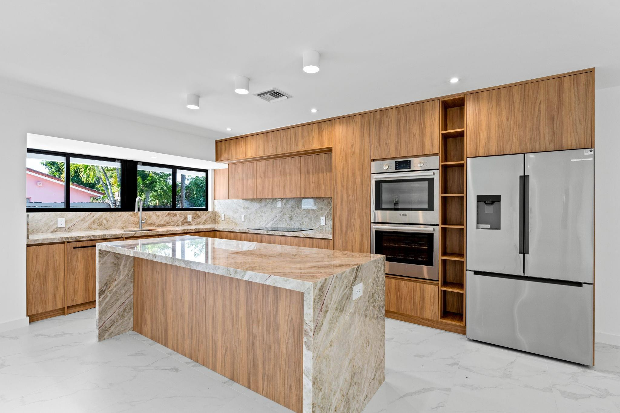 20500 Highland Lakes Boulevard