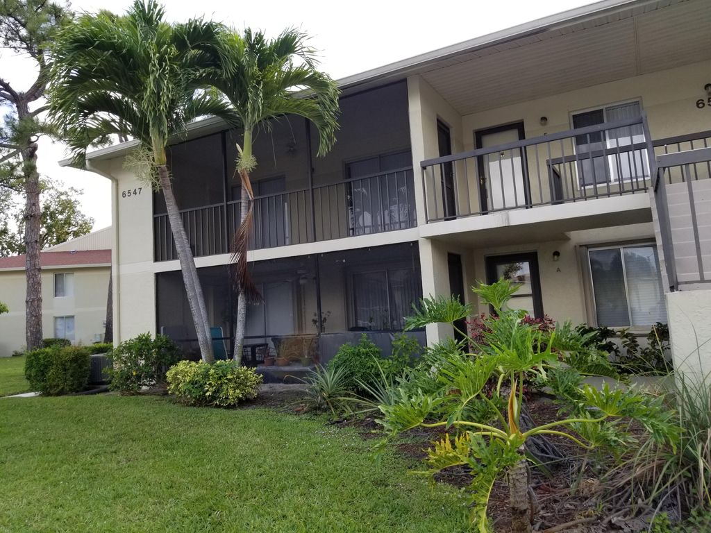 Photo of 6547 Chasewood Drive E #E, Jupiter, FL 33458 (MLS # R10769020)