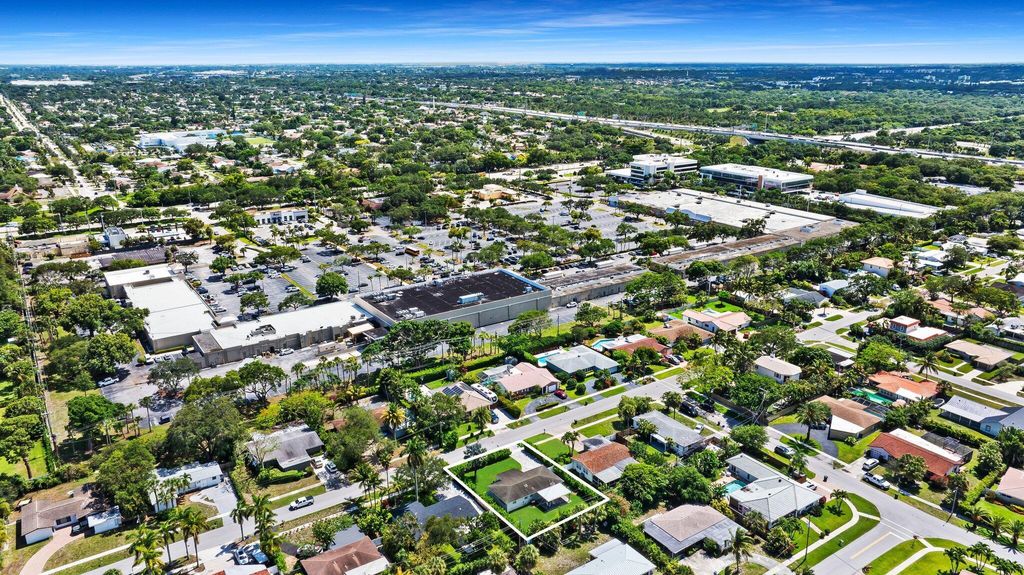 Photo of 1269 NW 4th Street, Boca Raton, FL 33486 (MLS # R11084487)